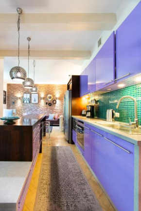 Spacious 3BR apartment with AC in living room, 2 balconies, Kraków